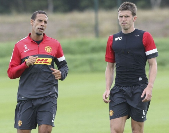 Rio Ferdinand và Michael Carrick.